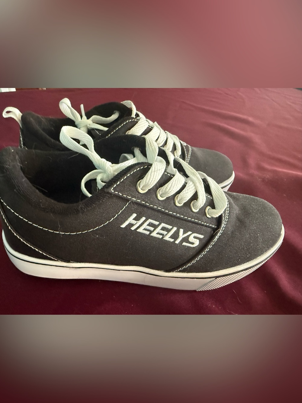Heelys Black Canvas Skate Shoes with White Accents- YTH6